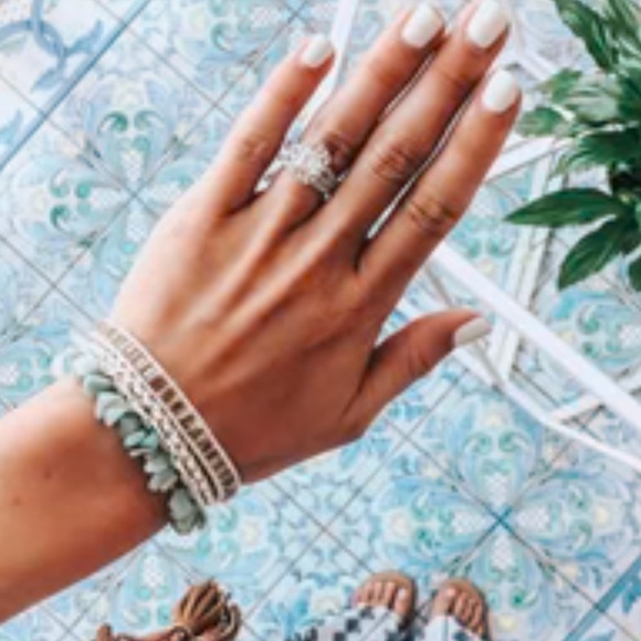 💕Aquamarine mini cuff, genuine white gold plating, leather, and crystals. - Picture 2 of 4